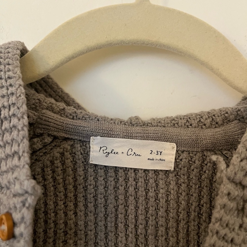 Rylee + Cru Gray Knit Sweater - Picture 3 of 6
